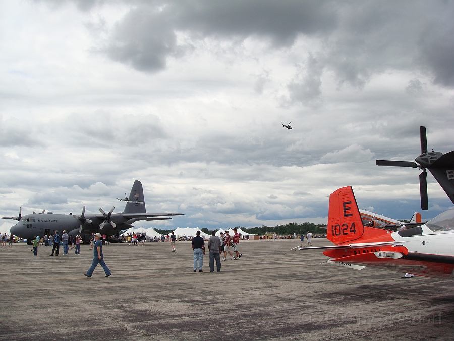 Willow Run Airshow [2009 July 18] 038.JPG - Scenes from the Thunder Over Michigan Air Show at Willow Run Airport